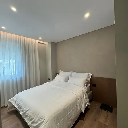 Apartman Your Spot Apartments Tirana