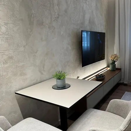 Apartman Your Spot Apartments Tirana
